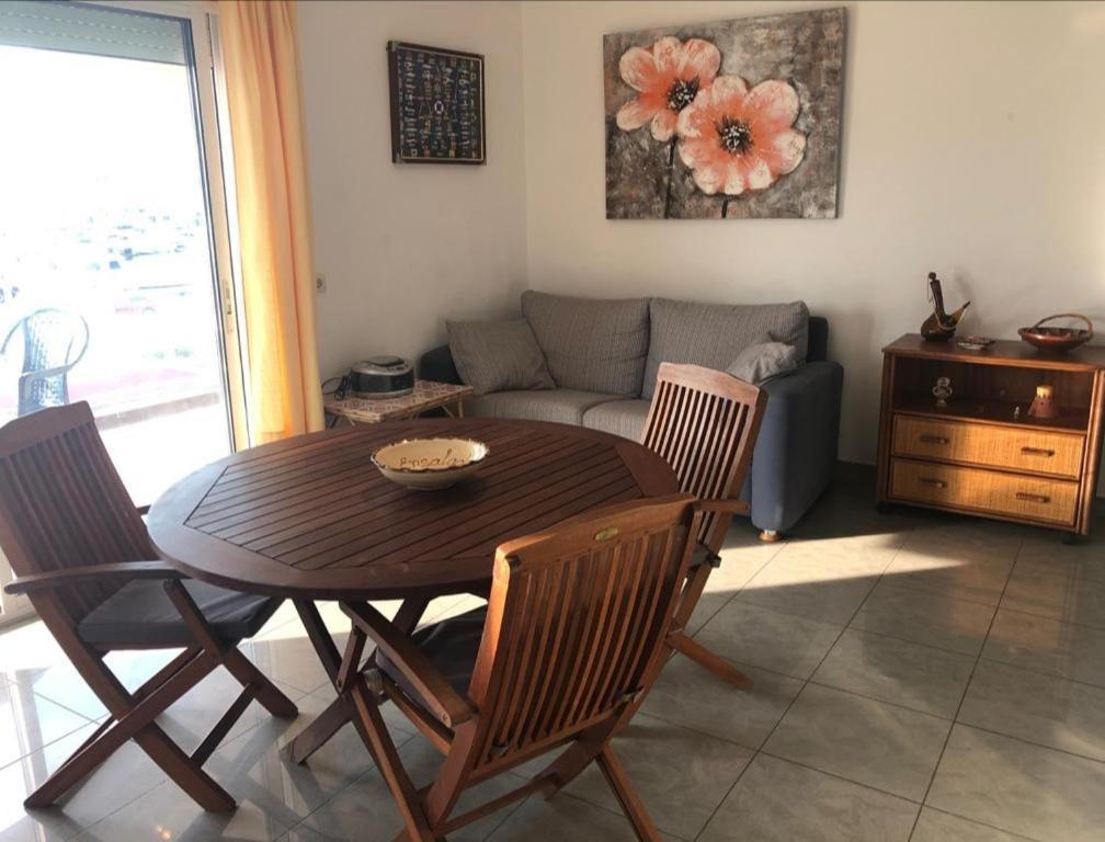 Platja Del Port Apartment Llança Екстериор снимка