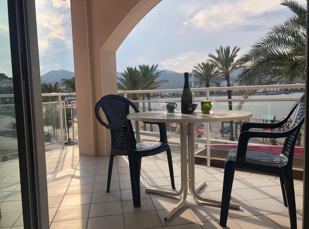 Platja Del Port Apartment Llança Екстериор снимка