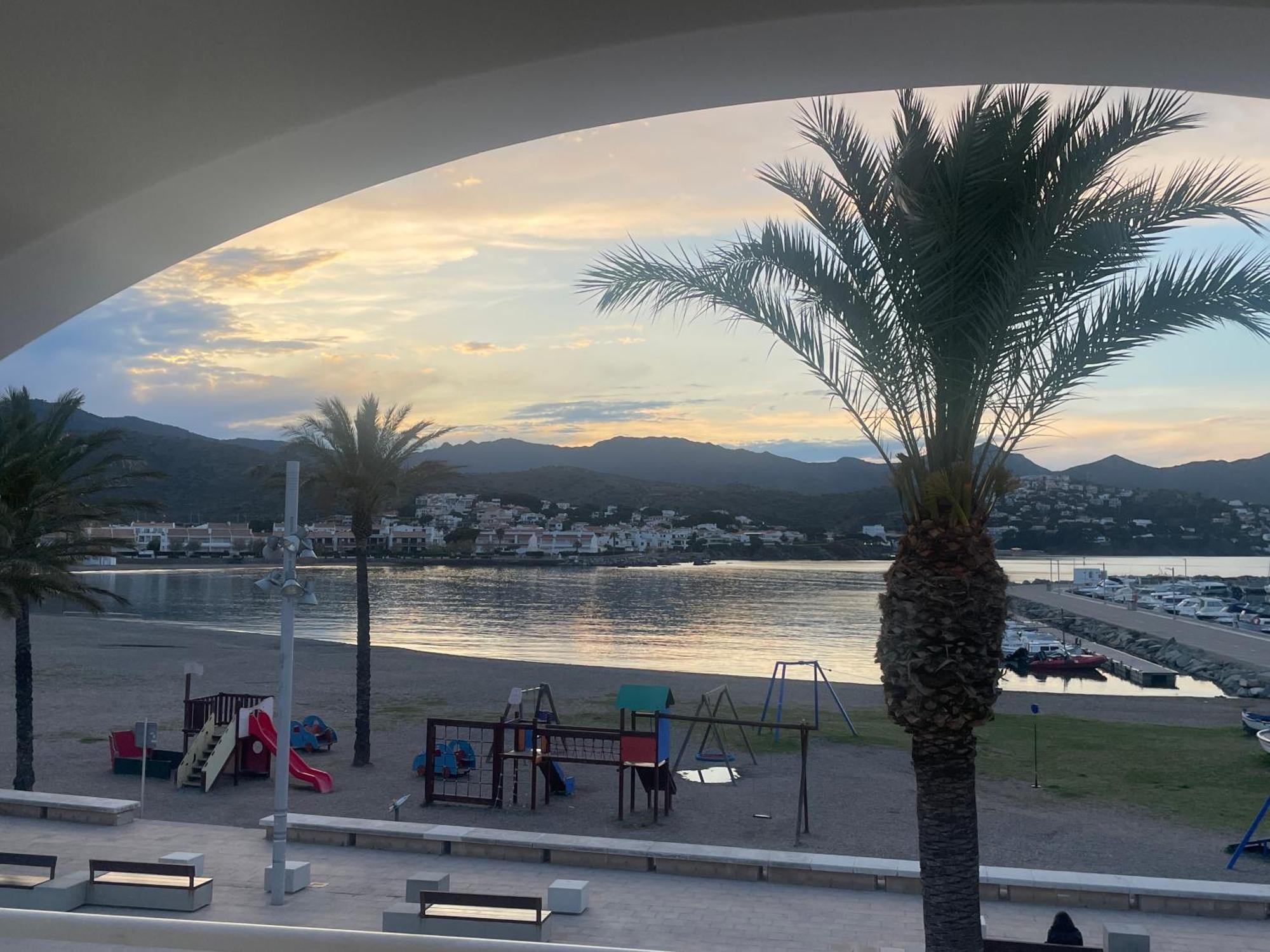 Platja Del Port Apartment Llança Екстериор снимка