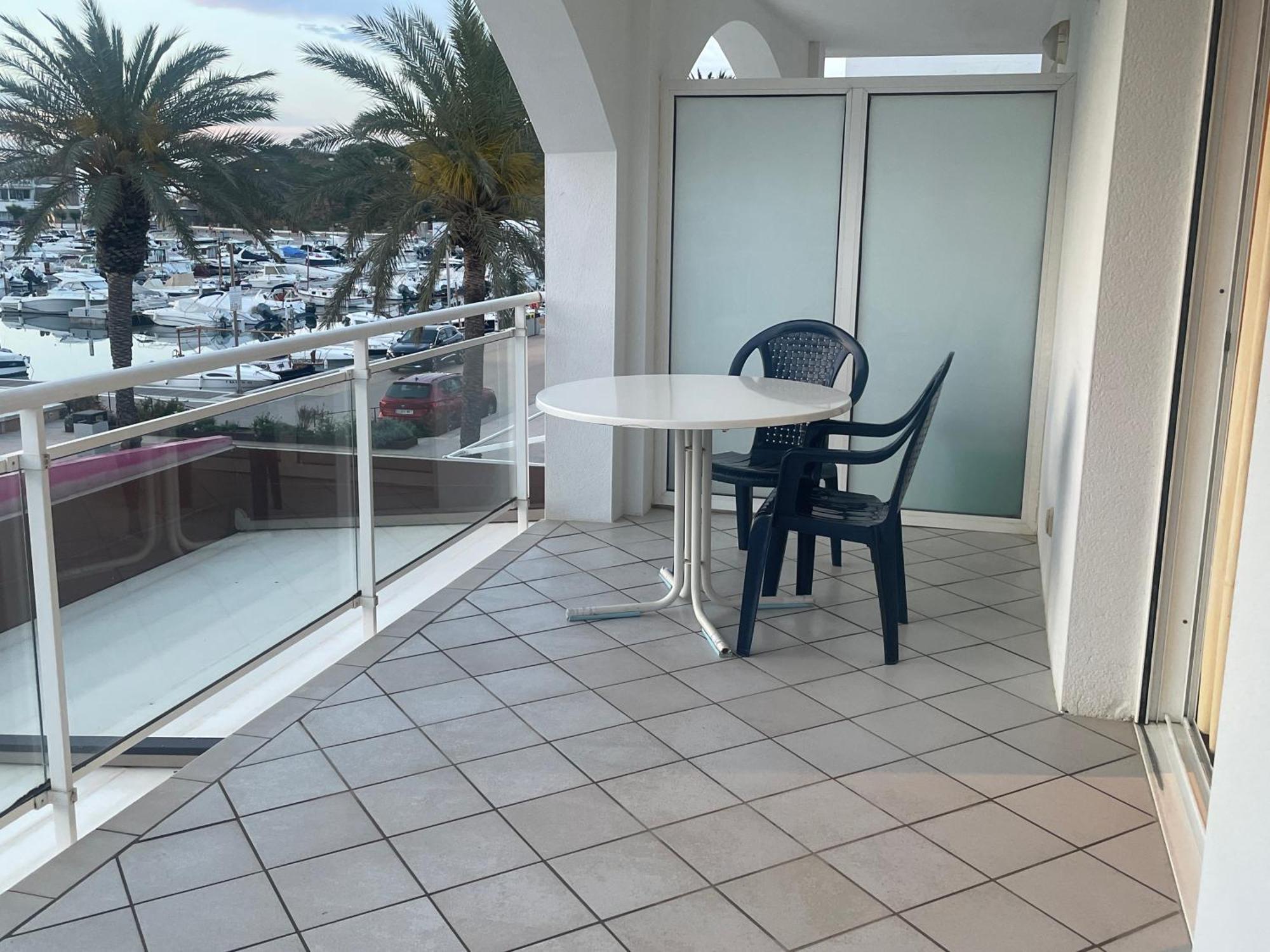 Platja Del Port Apartment Llança Екстериор снимка