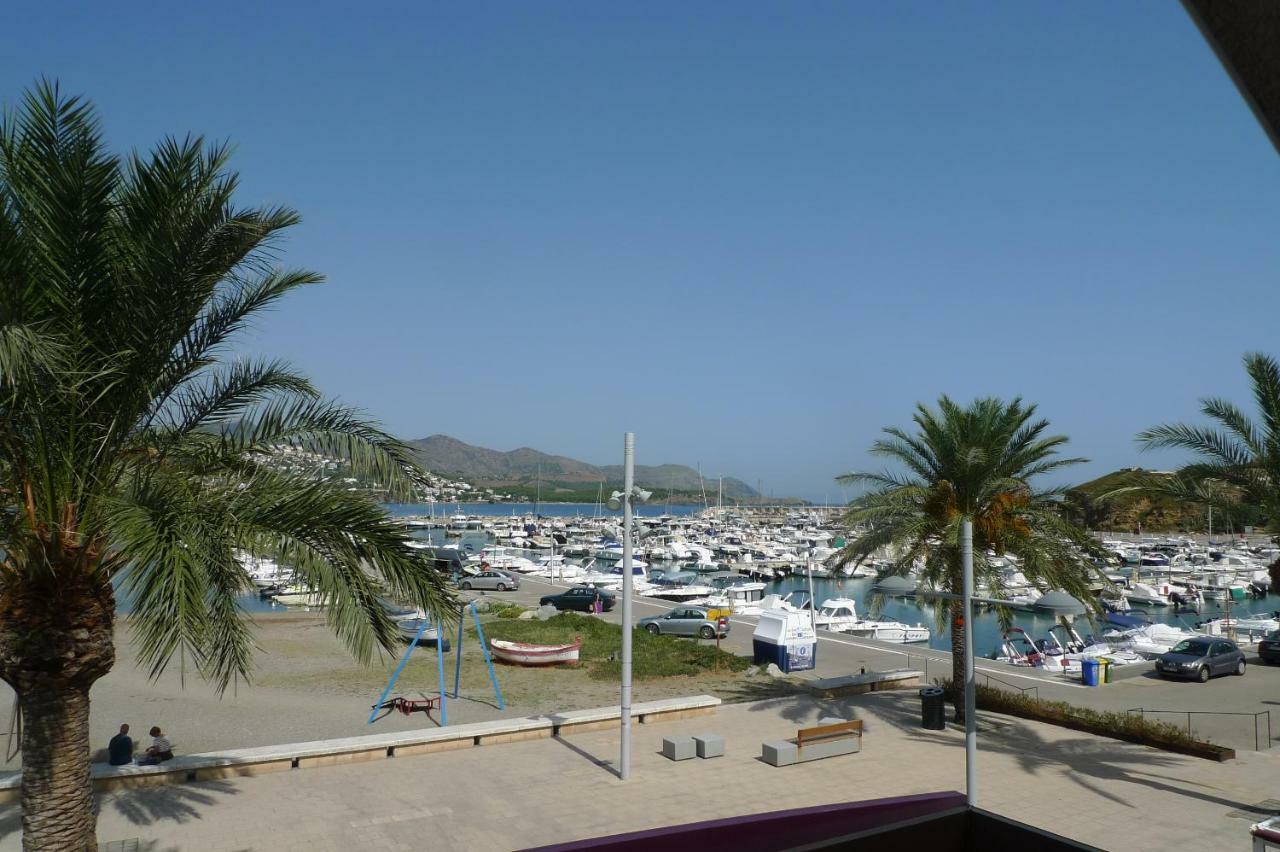 Platja Del Port Apartment Llança Екстериор снимка