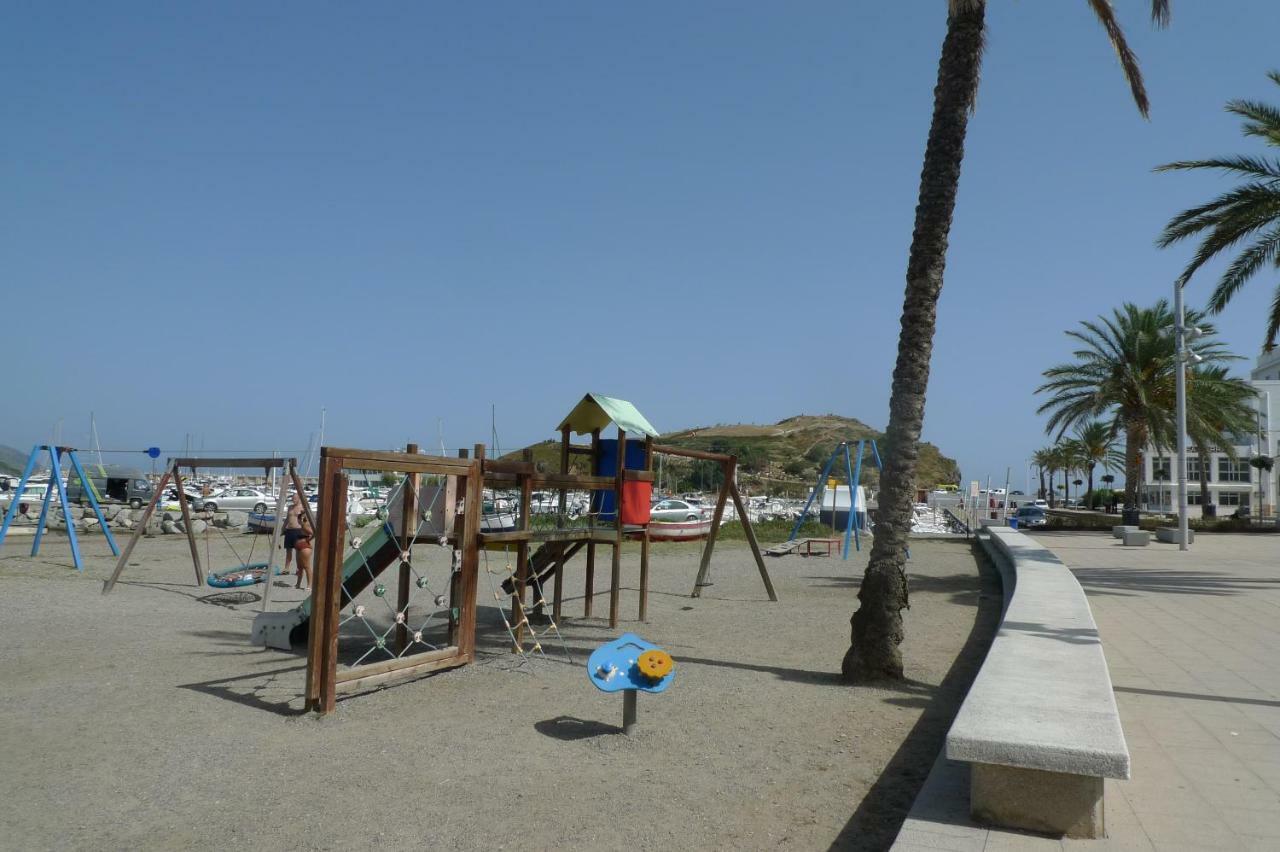 Platja Del Port Apartment Llança Екстериор снимка
